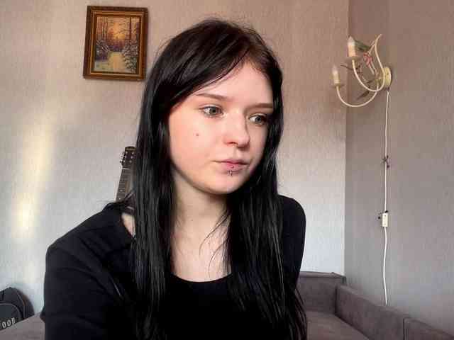 NeliaDates webcam