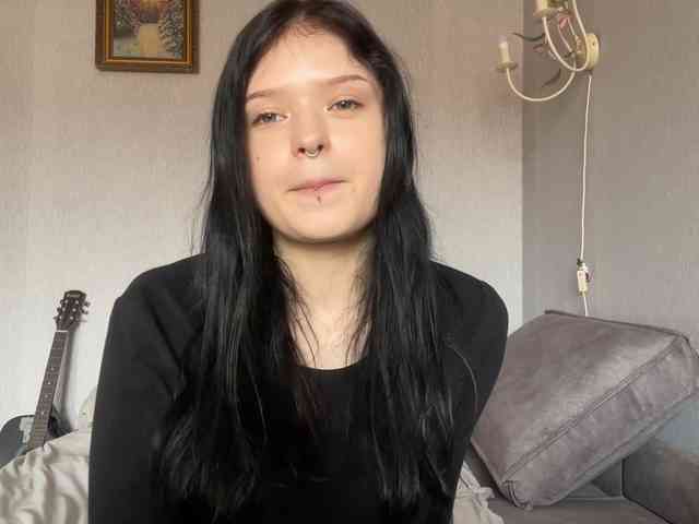 NeliaDates webcam