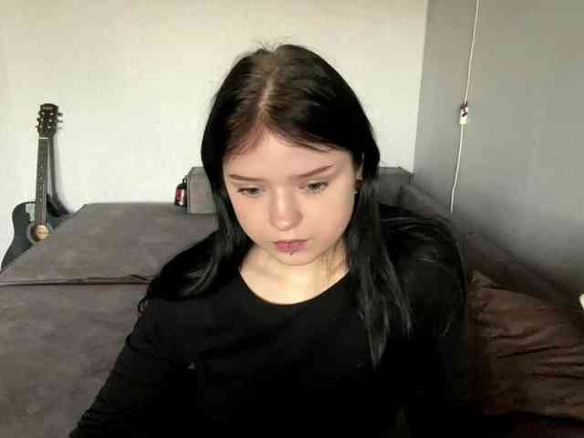 NeliaDates webcam