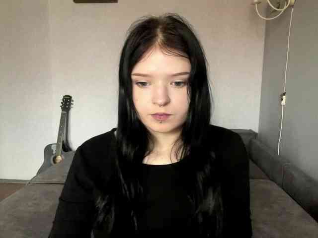 NeliaDates webcam