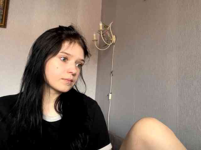NeliaDates webcam