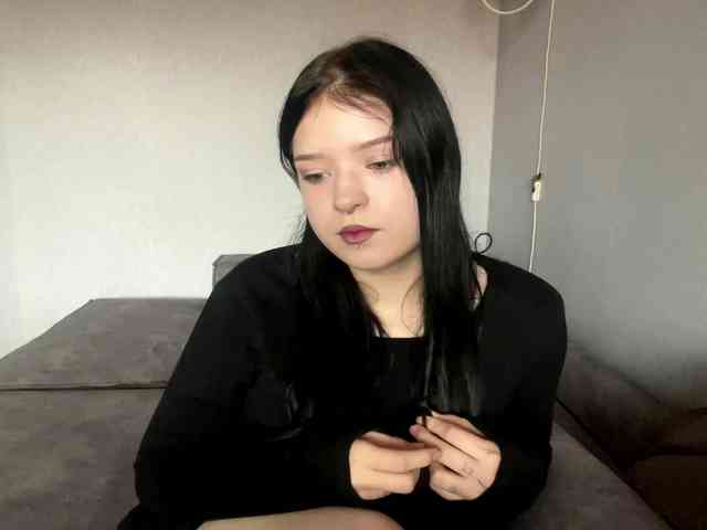 NeliaDates webcam