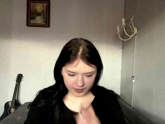 NeliaDates webcam