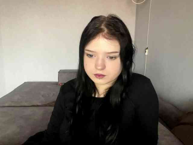 NeliaDates webcam