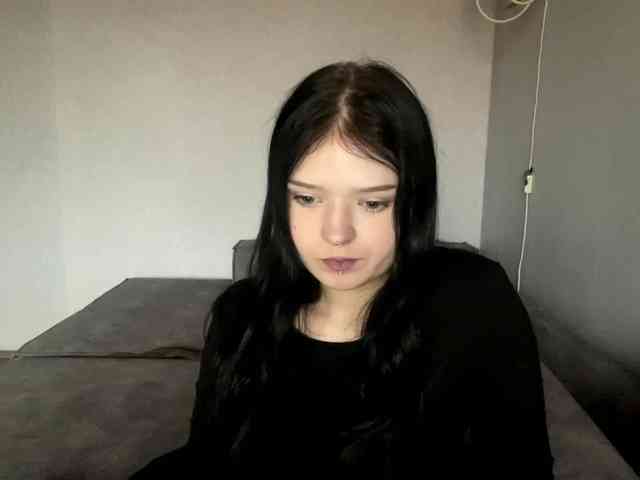 NeliaDates webcam