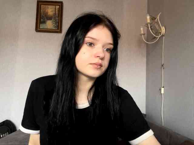 NeliaDates webcam