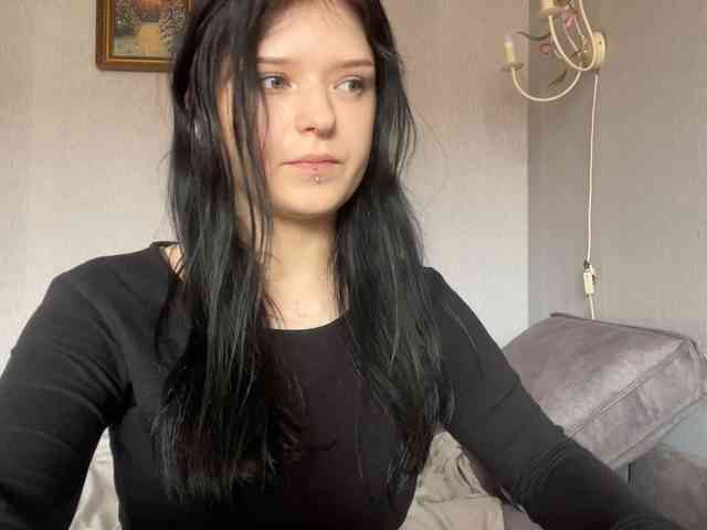 NeliaDates webcam