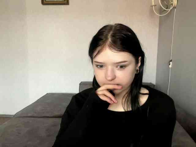 NeliaDates webcam