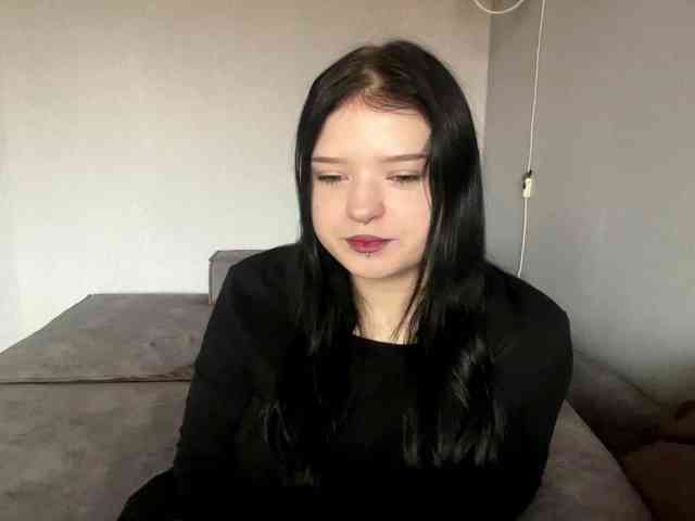 NeliaDates webcam
