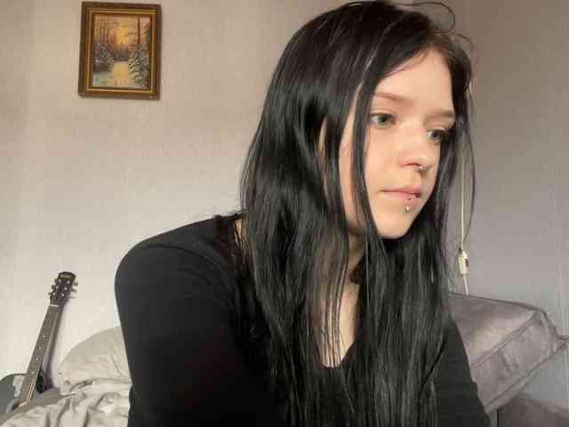 NeliaDates webcam
