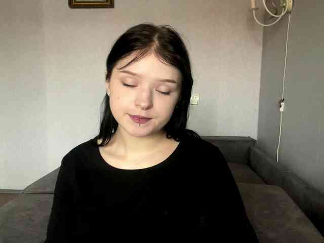 NeliaDates webcam