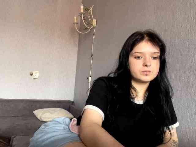 NeliaDates webcam