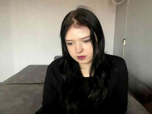 NeliaDates webcam