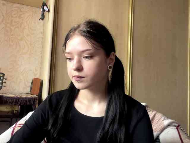 NeliaDates webcam