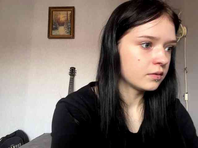 NeliaDates webcam