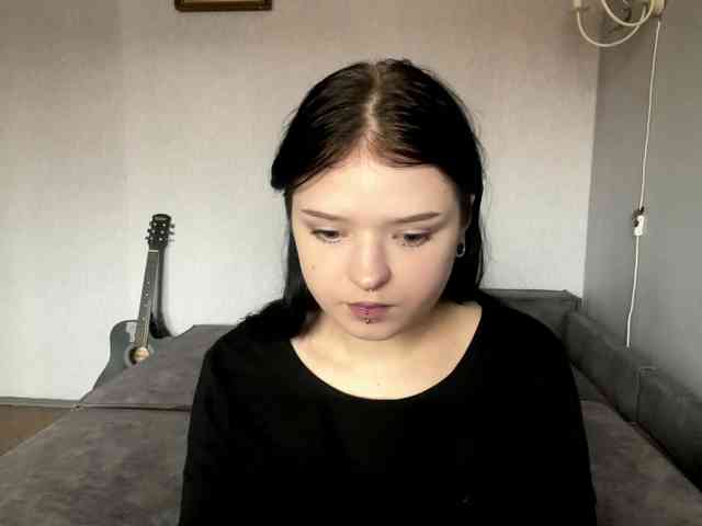NeliaDates webcam