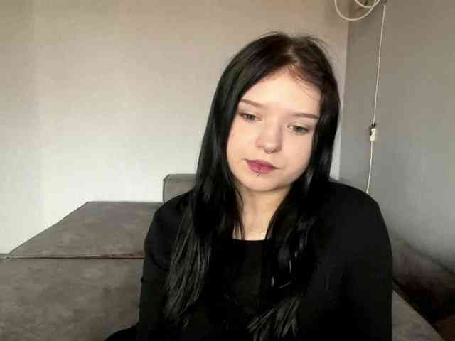 NeliaDates webcam