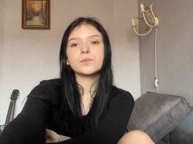 NeliaDates webcam