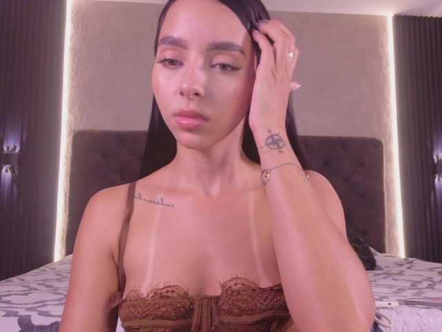 ValentinaMilan live cam on BongaCams