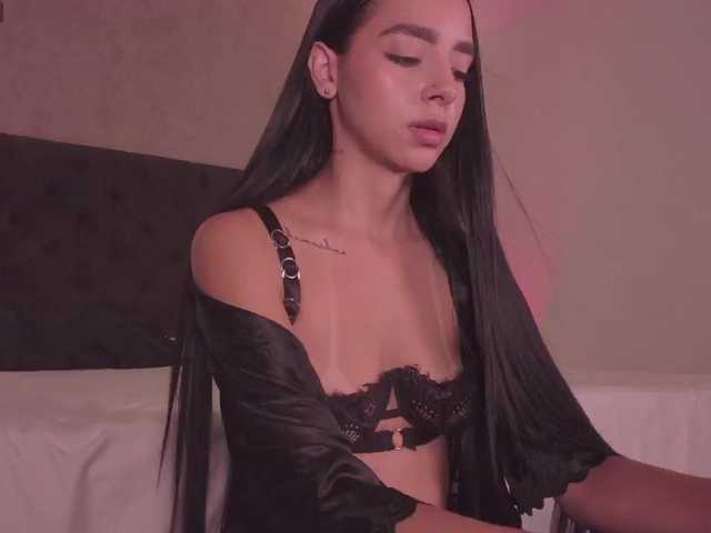 ValentinaMilan live cam preview