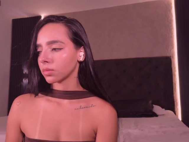ValentinaMilan live cam preview