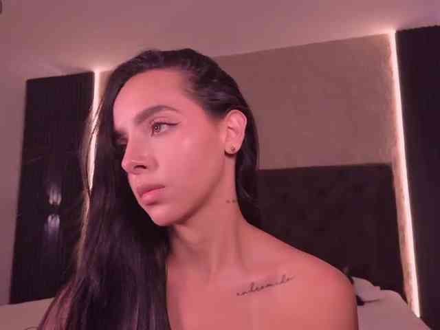 ValentinaMilan webcam