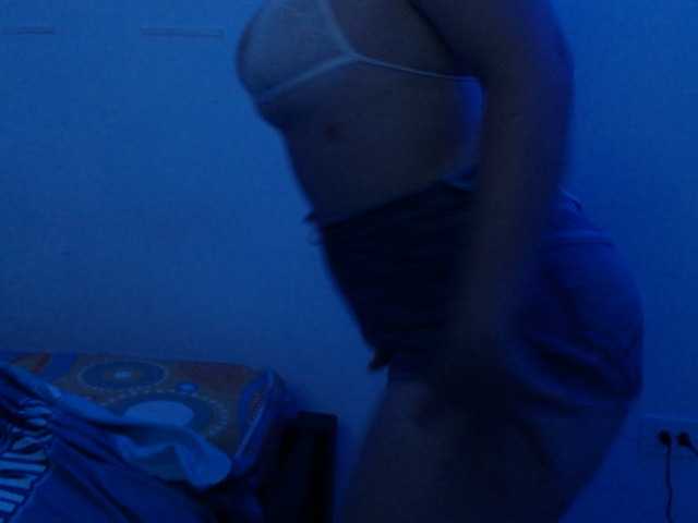 Angela1-1 live cam on BongaCams