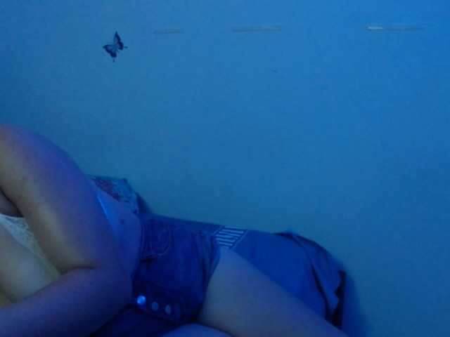 Angela1-1 live cam on BongaCams