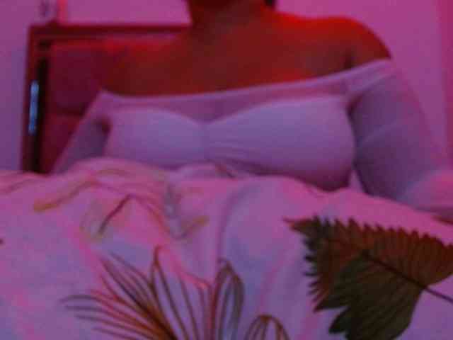 Angela1-1 webcam