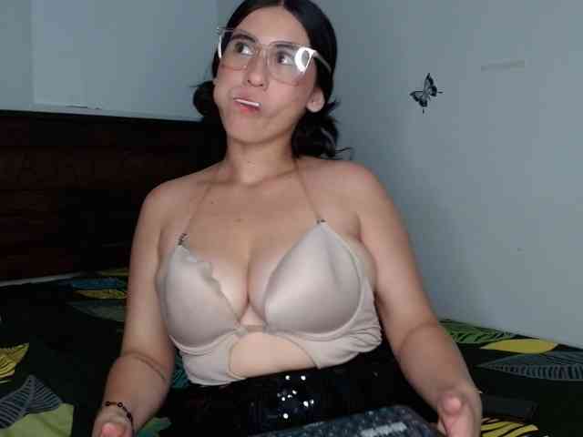 Angela1-1