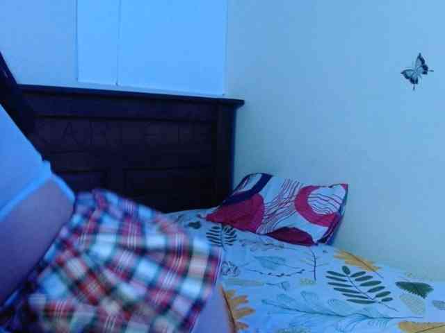 Angela1-1 webcam
