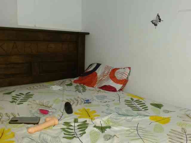 Angela1-1 webcam