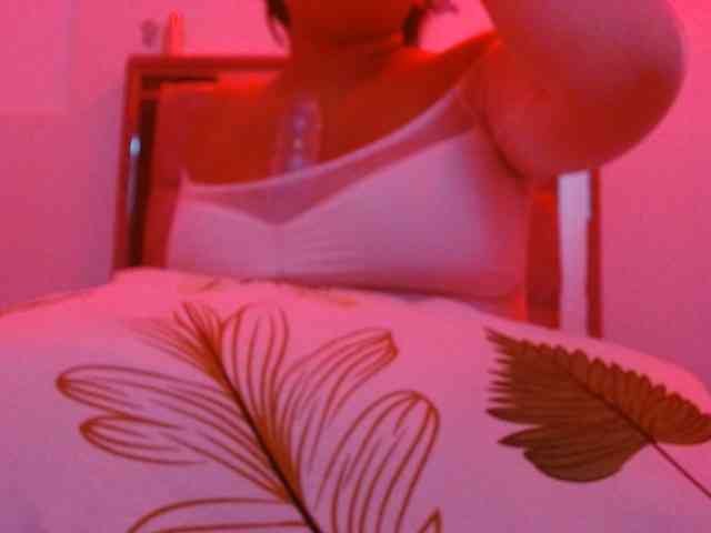 Angela1-1 webcam