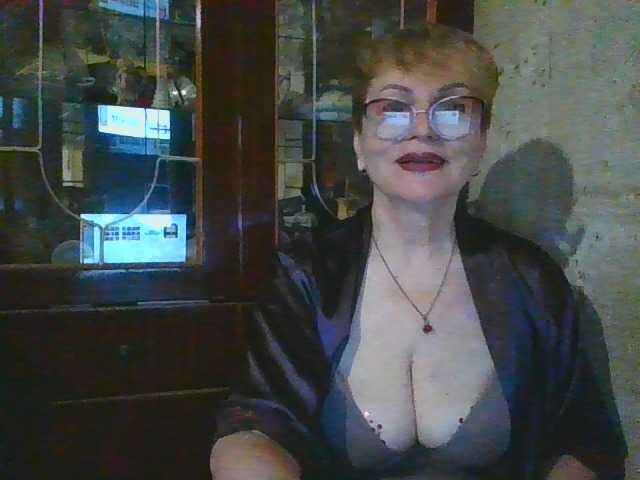 SophieBurns webcam bongacams model stream image