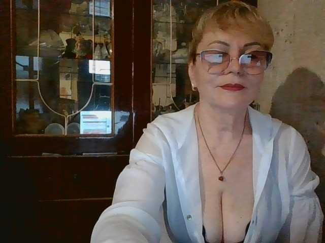 SophieBurns webcam bongacams model stream image