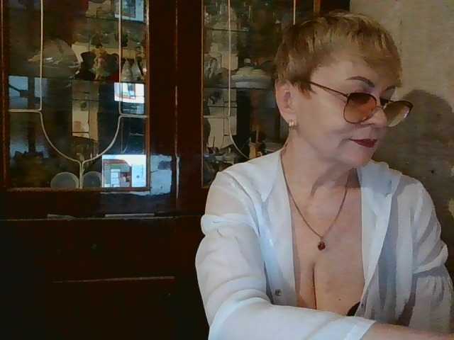 SophieBurns webcam bongacams model stream image