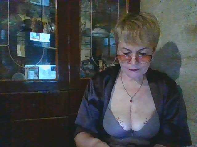 SophieBurns, en directo ahora en BongaCams
