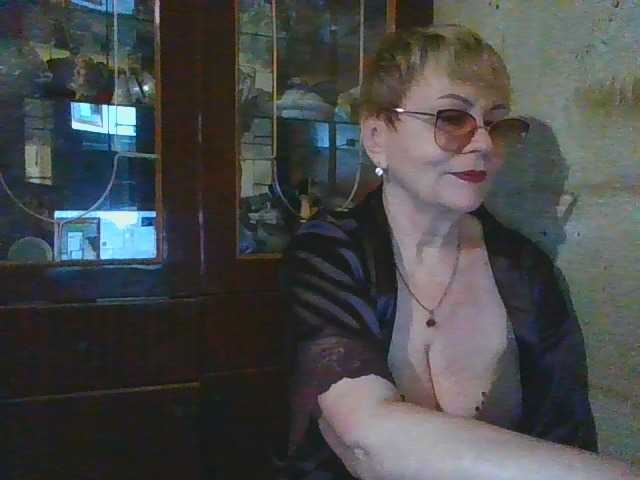 SophieBurns, en directo ahora en BongaCams