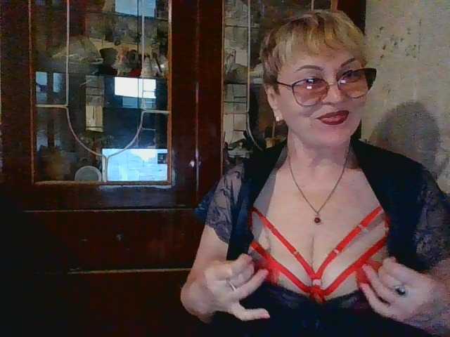 SophieBurns — live female cam