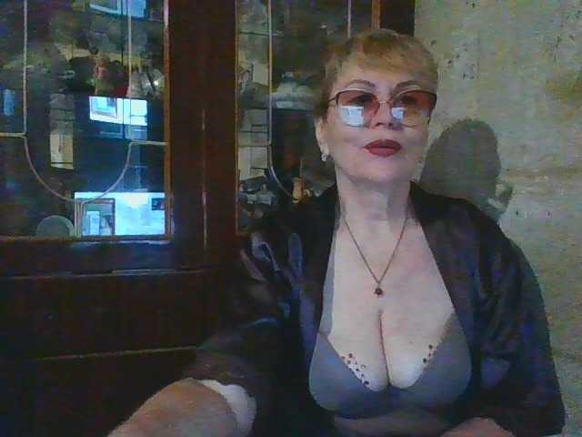 SophieBurns, en directo ahora en BongaCams