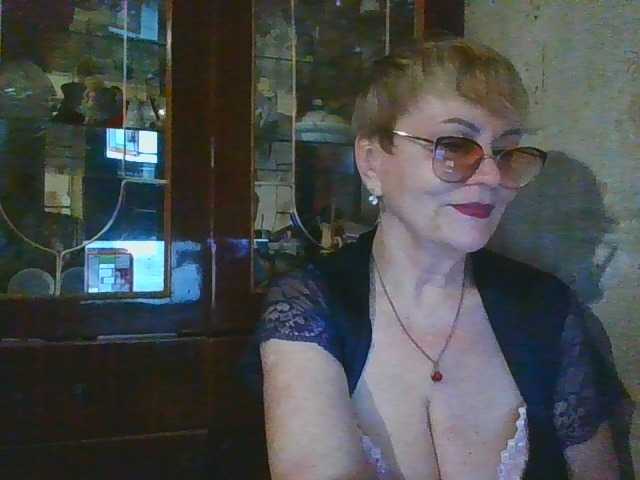 SophieBurns webcam bongacams model stream image