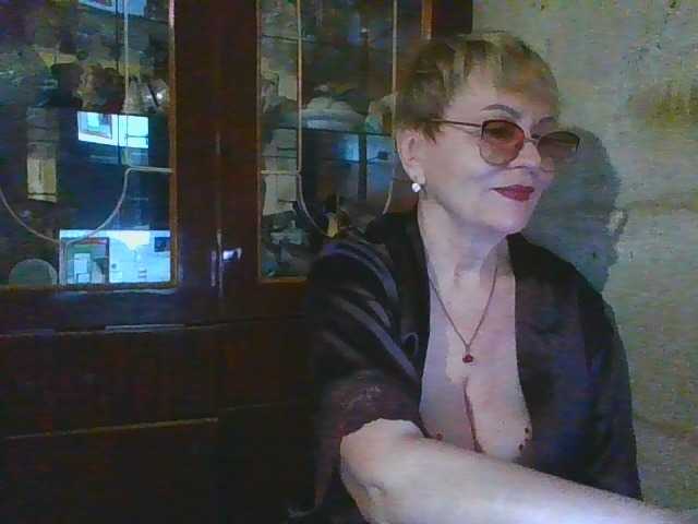 SophieBurns, live now on BongaCams