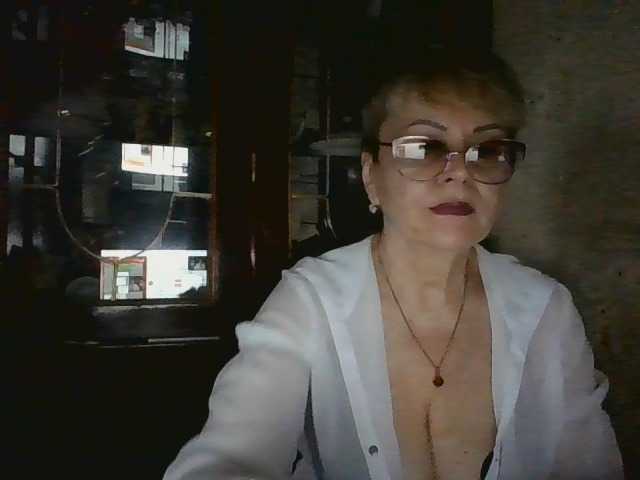 SophieBurns webcam bongacams model stream image