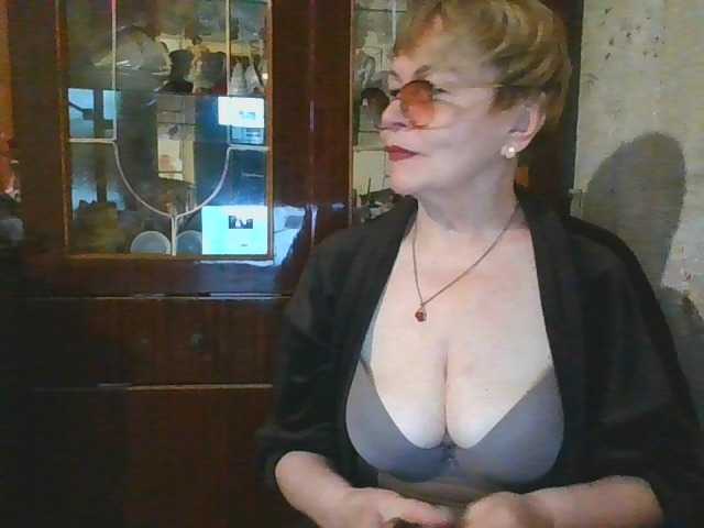 SophieBurns live cam on BongaCams
