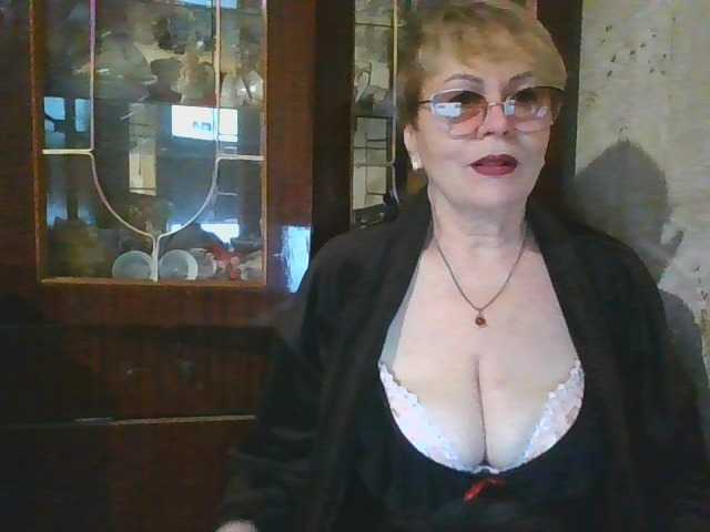 SophieBurns live cam on BongaCams