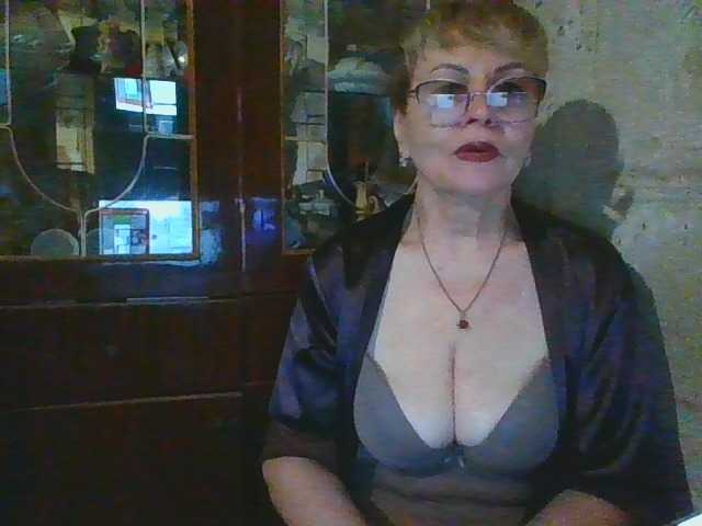 SophieBurns, en directo ahora en BongaCams