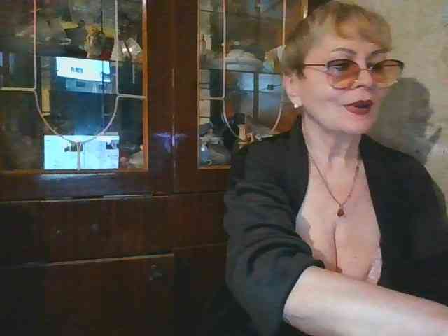 モデル: SophieBurns