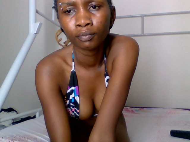 Theemisssexxy live cam on BongaCams