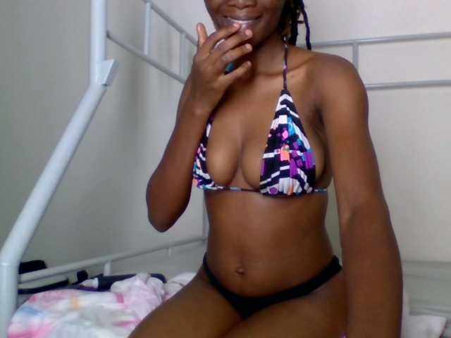 Theemisssexxy live cam on BongaCams
