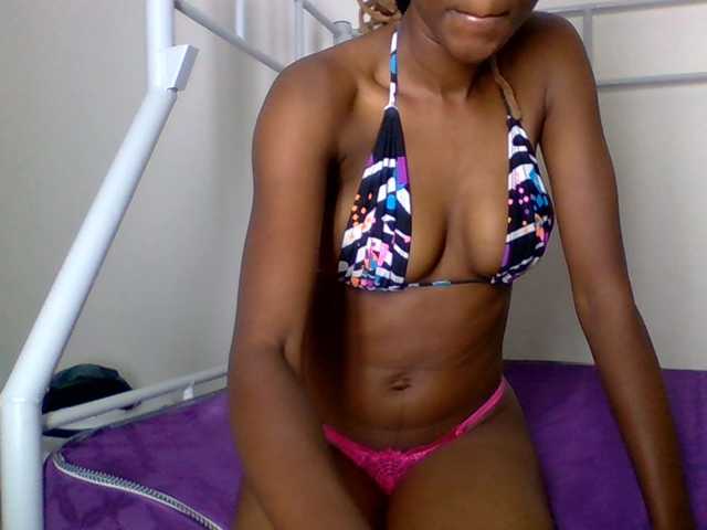 Theemisssexxy live cam on BongaCams